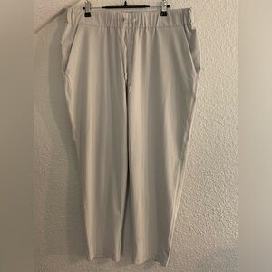 Chico’s Zynergy 1.5 Studio Crop Pants